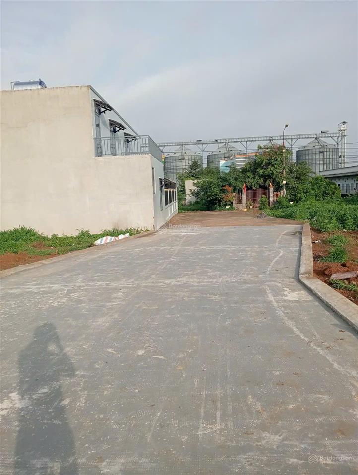 Bán đất thổ cư 100m2 ngay kcn bàu xéo và nút giao vành đai 4, chỉ 950tr/nền