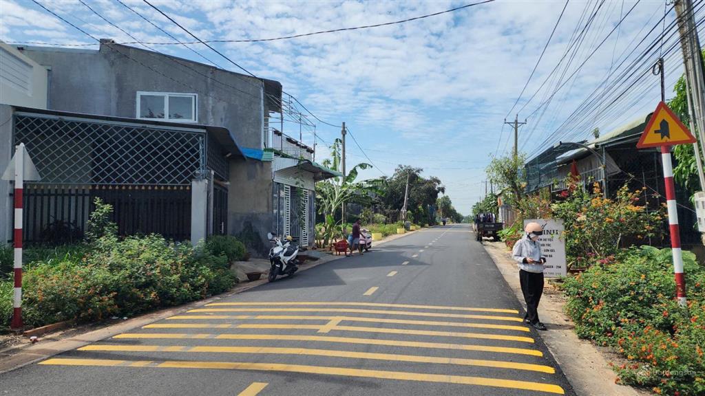 Bán gấp 132m2 mặt tiền suối dinh, khu bàn cờ gần nhà thờ lộc hòa, quốc lộ 1a và kcn bàu xéo