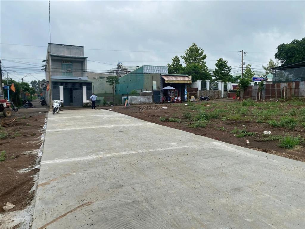 Nền thổ cư, đối diện trường học, ngay nút giao vành đai 4 và kcn bàu xéo