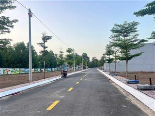 Quá rẻ cho 1 lô đất thổ cư, đường nhựa 6m, đối diện tổng kho miền đông và đại đô thị 351ha