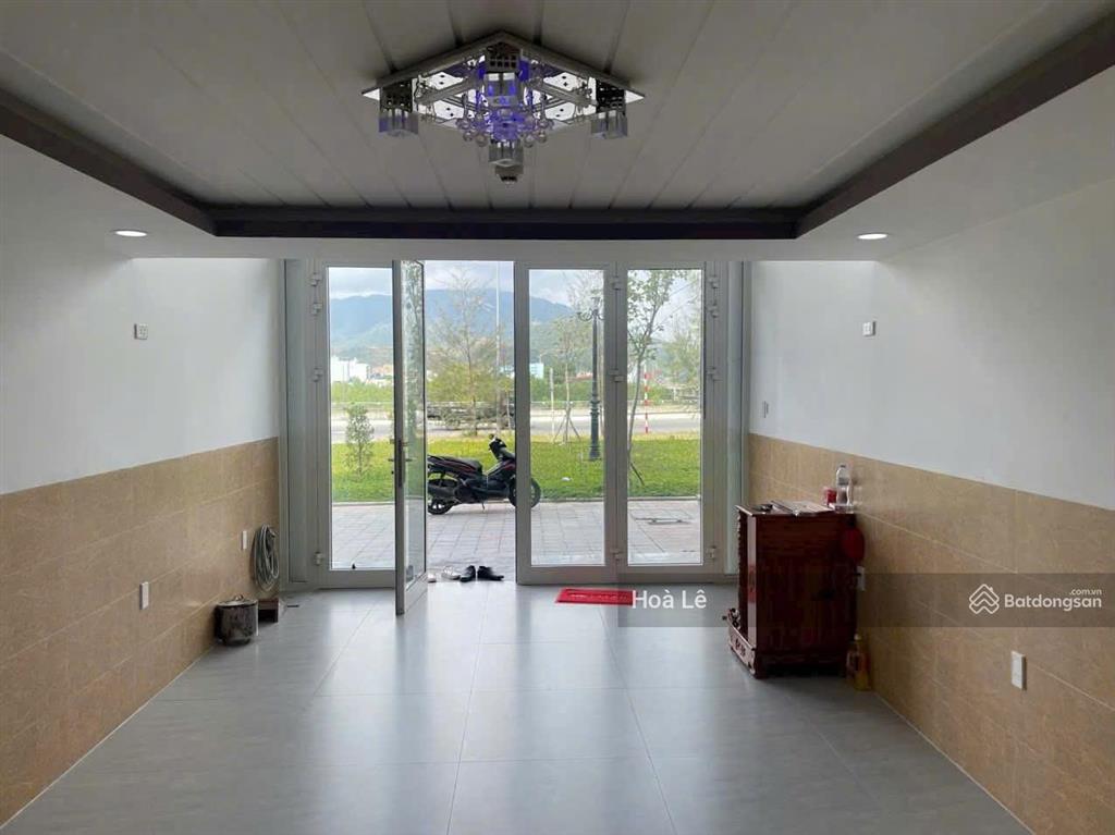 Bán shophouse ct3 vcn phước hải view sông