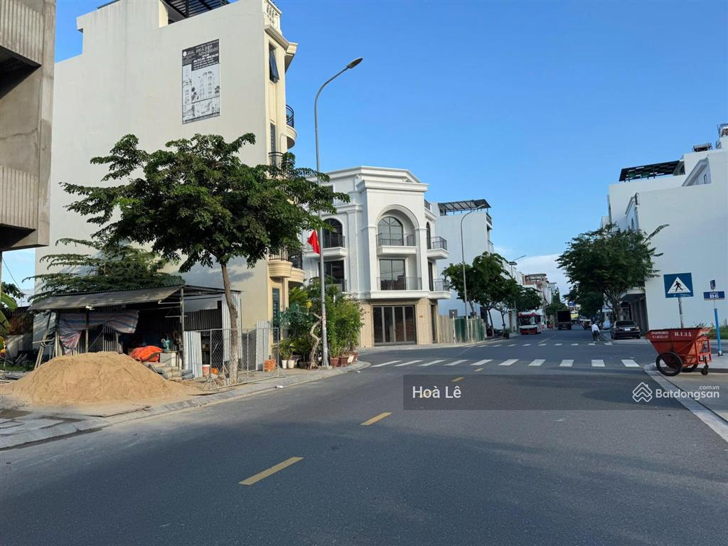 Bán đất đường a3 kđt vcn phước long 2  đối diện công viên