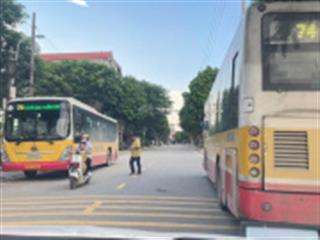 Bán đất mặt đường vân trì , cách cầu nhật tân 1,5m .  0967 589 ***