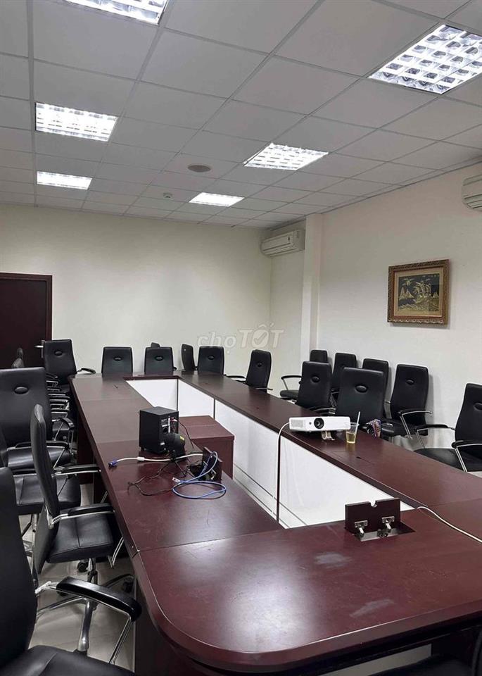 BÁN NHÀ MẶT TIỀN ĐANG CHO NGÂN HÀNG THUÊ DÀI HẠN