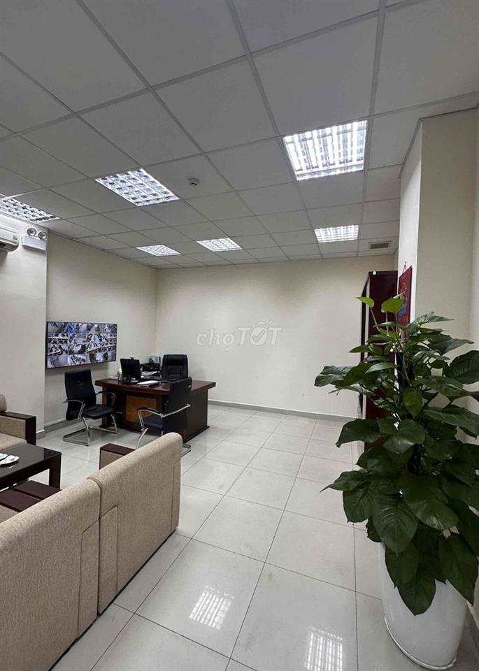 BÁN NHÀ MẶT TIỀN ĐANG CHO NGÂN HÀNG THUÊ DÀI HẠN