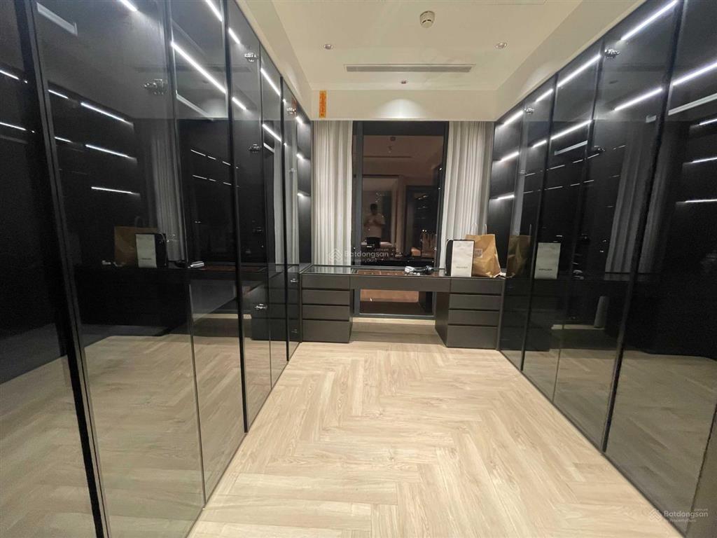 Chủ nhà cần bán gấp căn góc 3 ngủ toà a full nội thất liền tường, tầng cao view thành phố