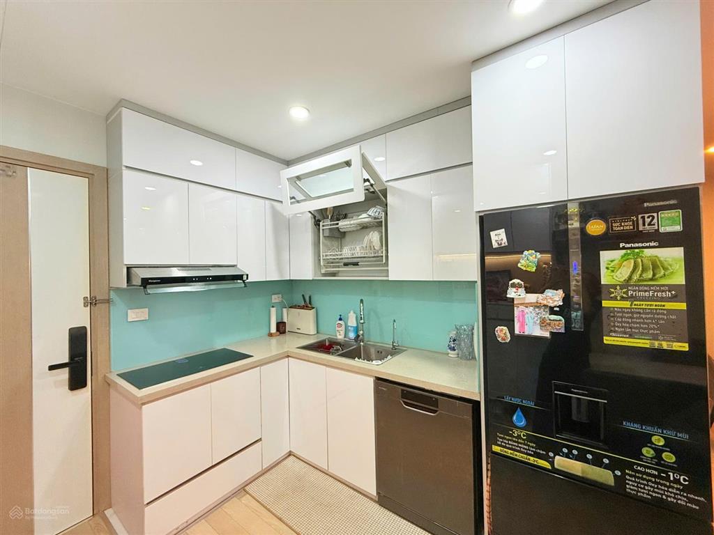Chính chủ cần bán căn 2 ngủ 1 vs full nội thất toà i5 view thoáng tầng đẹp