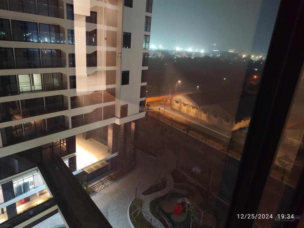 Chính chủ bán gấp giá thương lượng căn hộ 2 ngủ tầng 8 view nội khu full nội thất