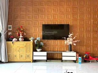 Cần bán gấp 1 căn nhà sát chợ hòa xuân