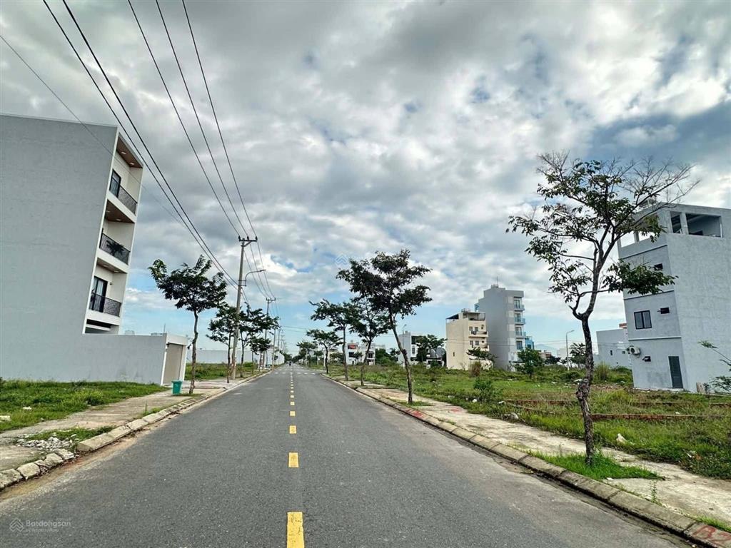 Cần bán lô nguyễn tri phương, đông nam giá tốt