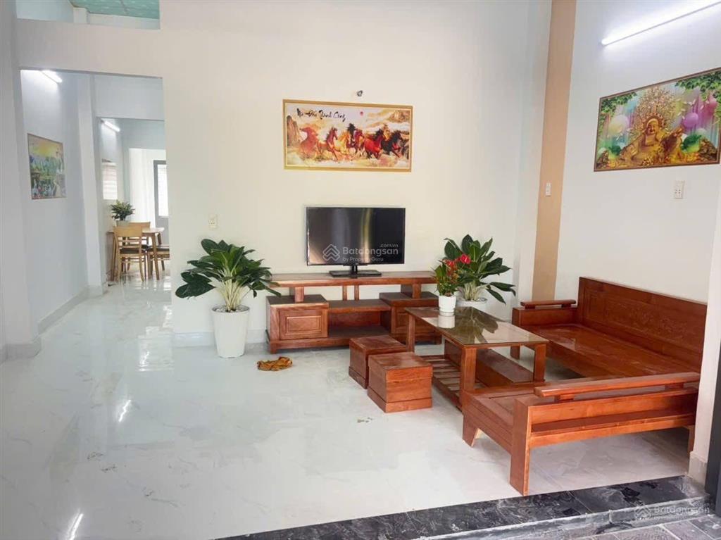Cần bán nhanh 1 căn nhà móng 2 tầng đường cổ mân cúc 4
