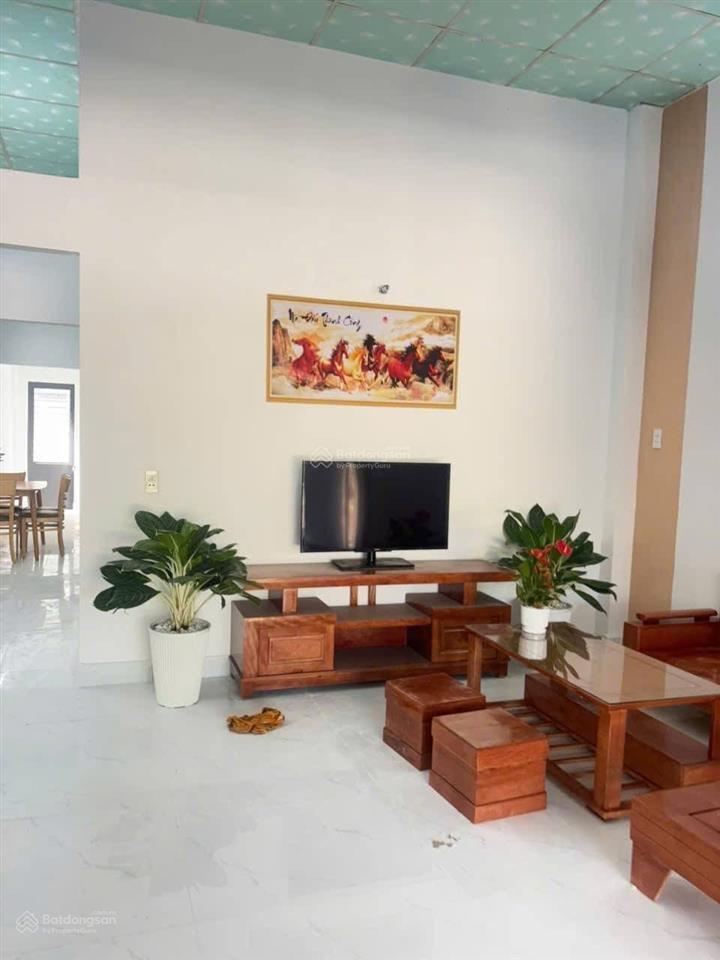 Cần bán nhanh 1 căn nhà móng 2 tầng đường cổ mân cúc 4