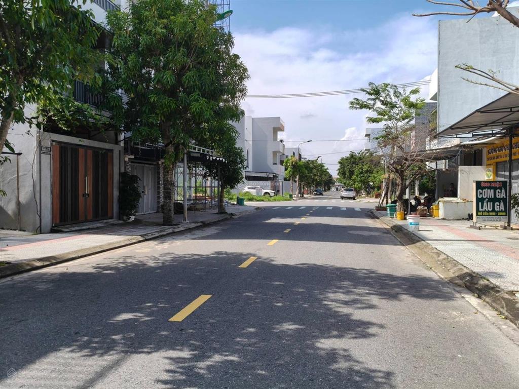 Cần bán nhanh 1 lô đất đẹp xây căn hộ đẹp