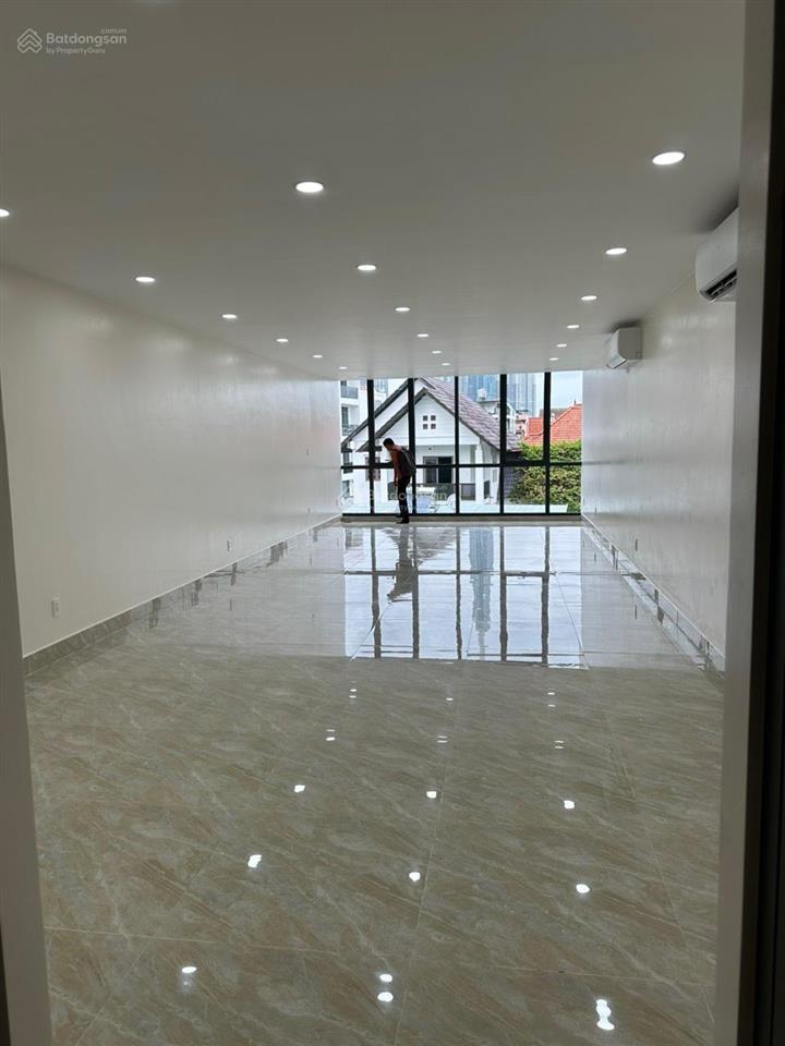 Cho thuê vp 5x20m, 1 hầm 3 lầu dtsd 350m2 an khánh  0931 254 ***