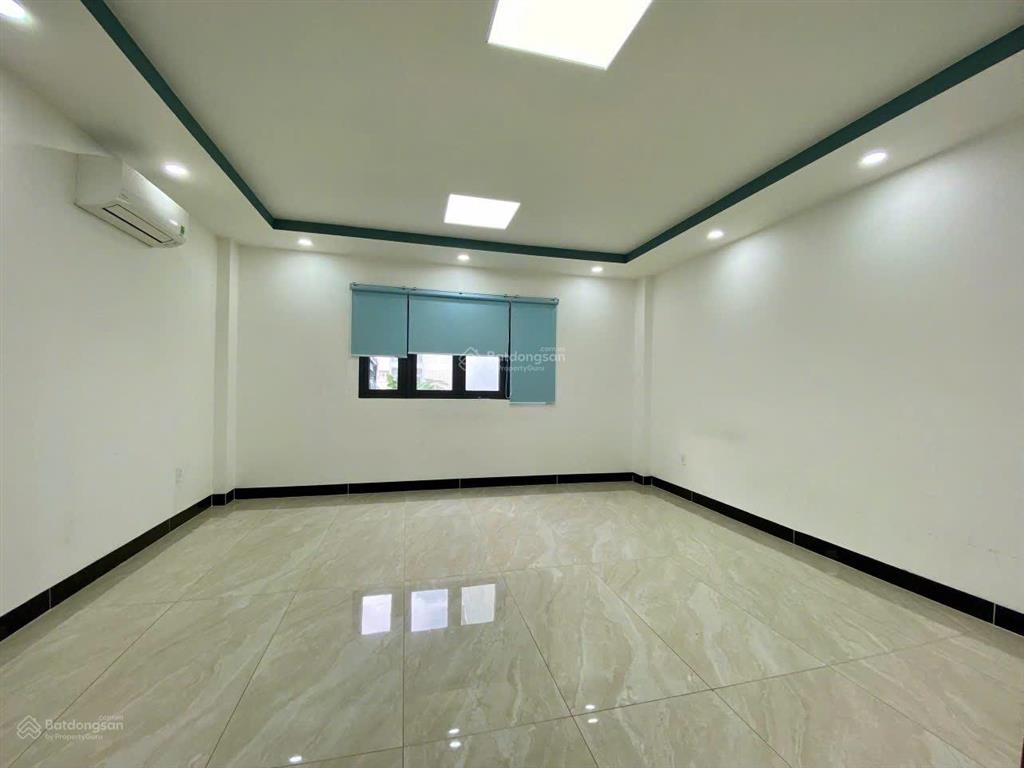 Cho thuê tòa nhà 5x20m, hầm 3 lầu, nội thất hiện đại giá 50tr/tháng  0931 254 ***