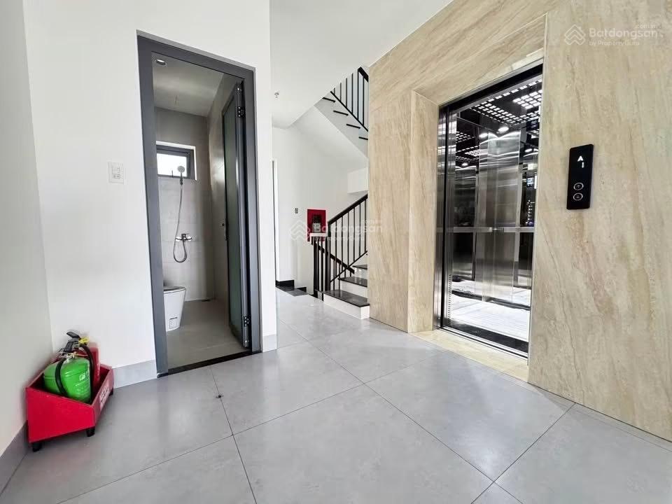 Tòa vp mới xây an phú 5x20m, 1 hầm 3 lầu, giá 80tr/tháng  0931 254 ***