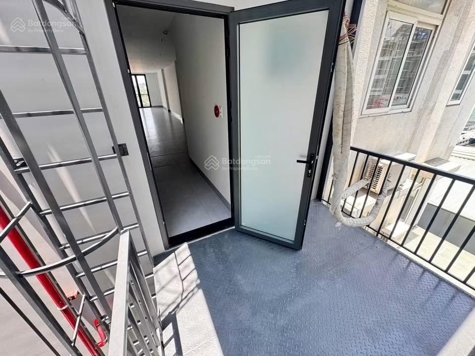 Tòa vp mới xây an phú 5x20m, 1 hầm 3 lầu, giá 80tr/tháng  0931 254 ***