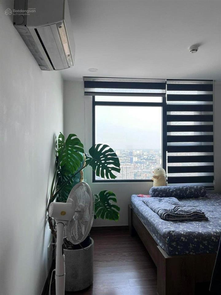 Chính chủ gửi căn góc 68m2 full nội thất view thoáng giá 3,2 tỷ sổ sẵn, ở ngay 0931 254 ***