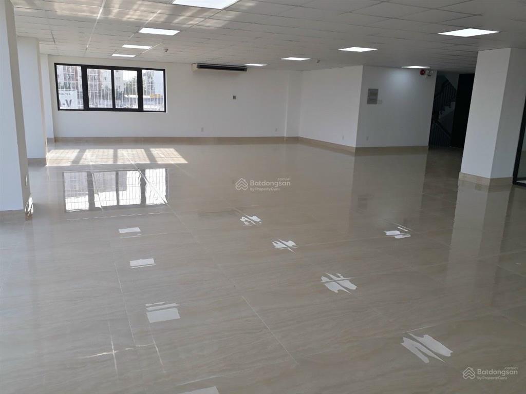 Cho thuê tòa vp góc 2 mt 15x20m, 1 hầm 4 lầu giá 298tr/ tháng  0931 254 ***