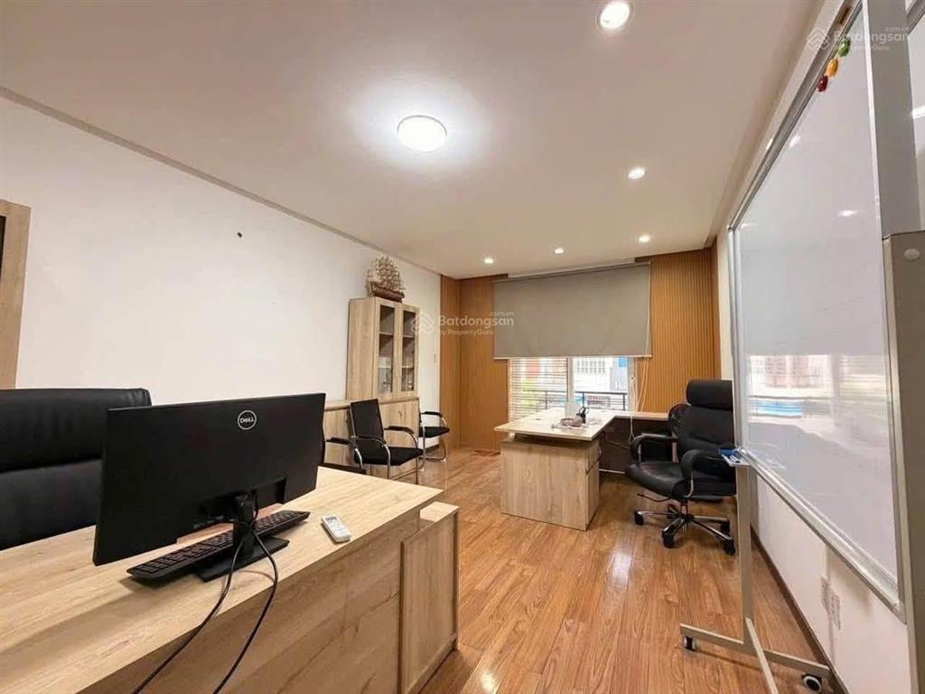 Cho thuê nhà 8x20m, 1 hầm 2 lầu ngay song hành, giá 60tr.  0931 254 ***
