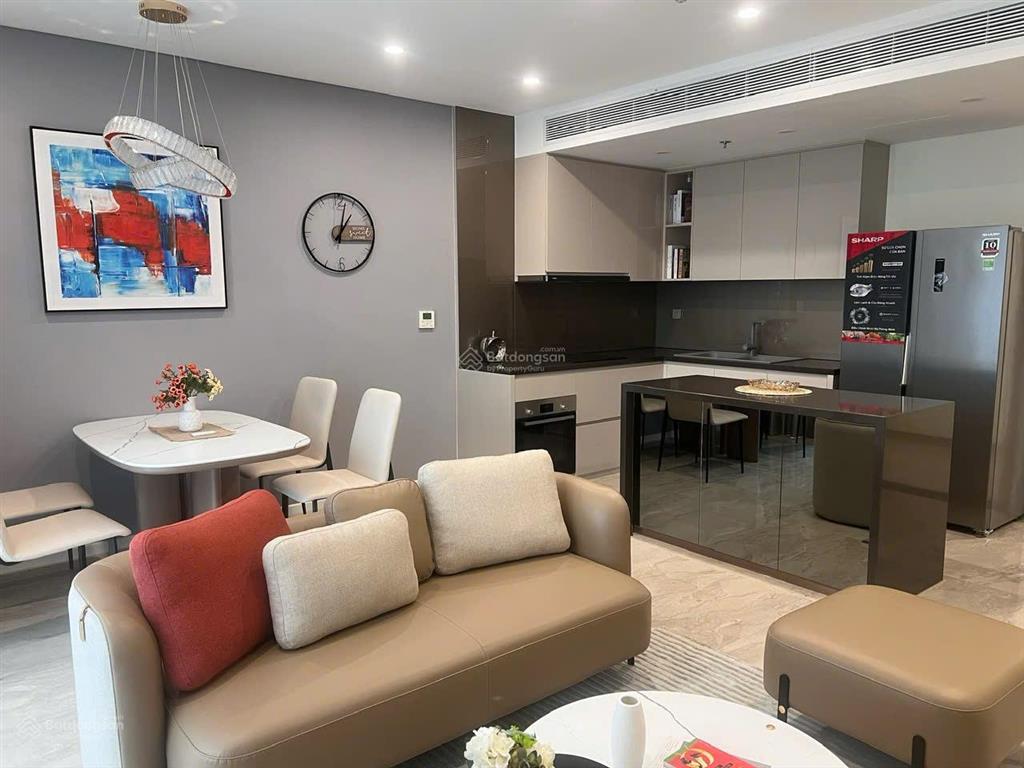 Cần cho thuê gấp căn 2pn giá 35tr/tháng tại thảo điền green.  0902 365 *** hà