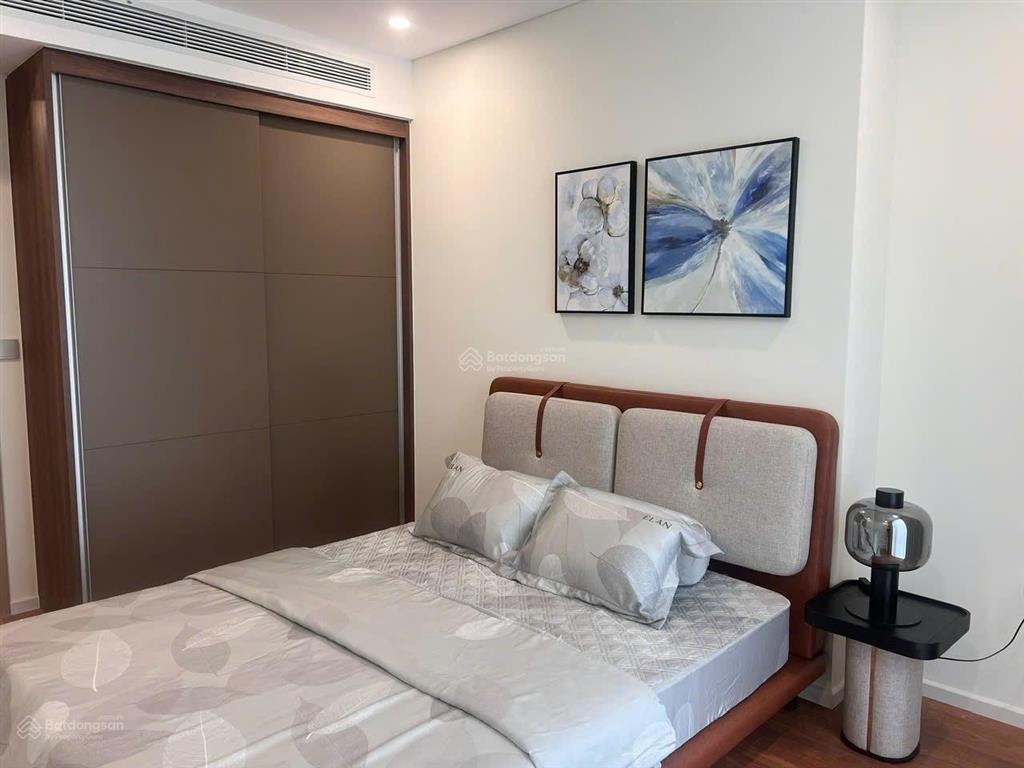 Cần cho thuê gấp căn 2pn giá 35tr/tháng tại thảo điền green.  0902 365 *** hà