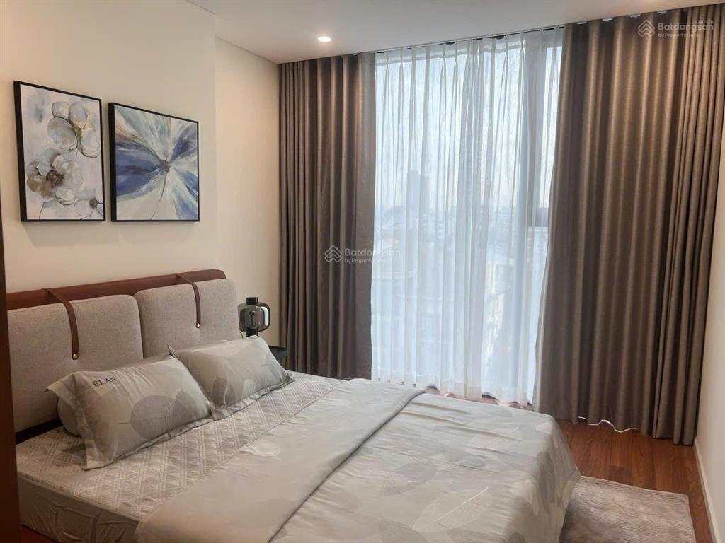 Cần cho thuê gấp căn 2pn giá 35tr/tháng tại thảo điền green.  0902 365 *** hà