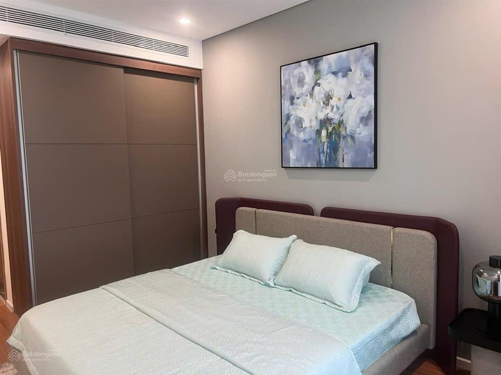 Cần cho thuê gấp căn 2pn giá 35tr/tháng tại thảo điền green.  0902 365 *** hà