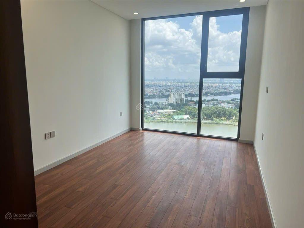 Siêu hot * cần bán gấp *3pn * 109m2* căn hộ cao cấp * thảo điền green*  0902 365 *** ms hà