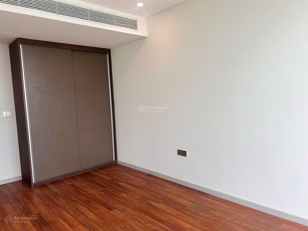 Siêu hot * cần bán gấp *3pn * 109m2* căn hộ cao cấp * thảo điền green*  0902 365 *** ms hà