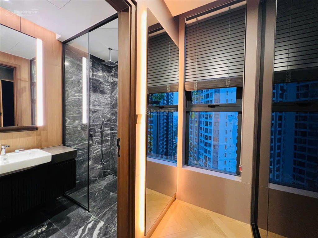 Bán gấp  căn hộ lumiere  3 phòng ngủ  90m2  full nội thất  lầu cao  view sông