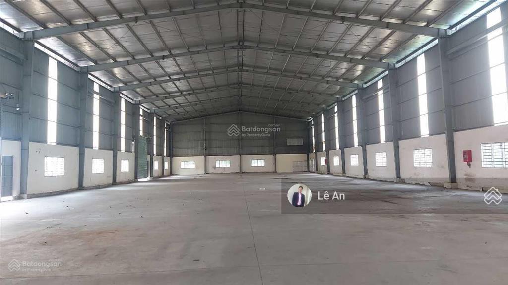 Cần bán nhà kho hiện đang cho thuê. dt 1600m2 đất skc. tại lê thị riêng phường thới an, q12
