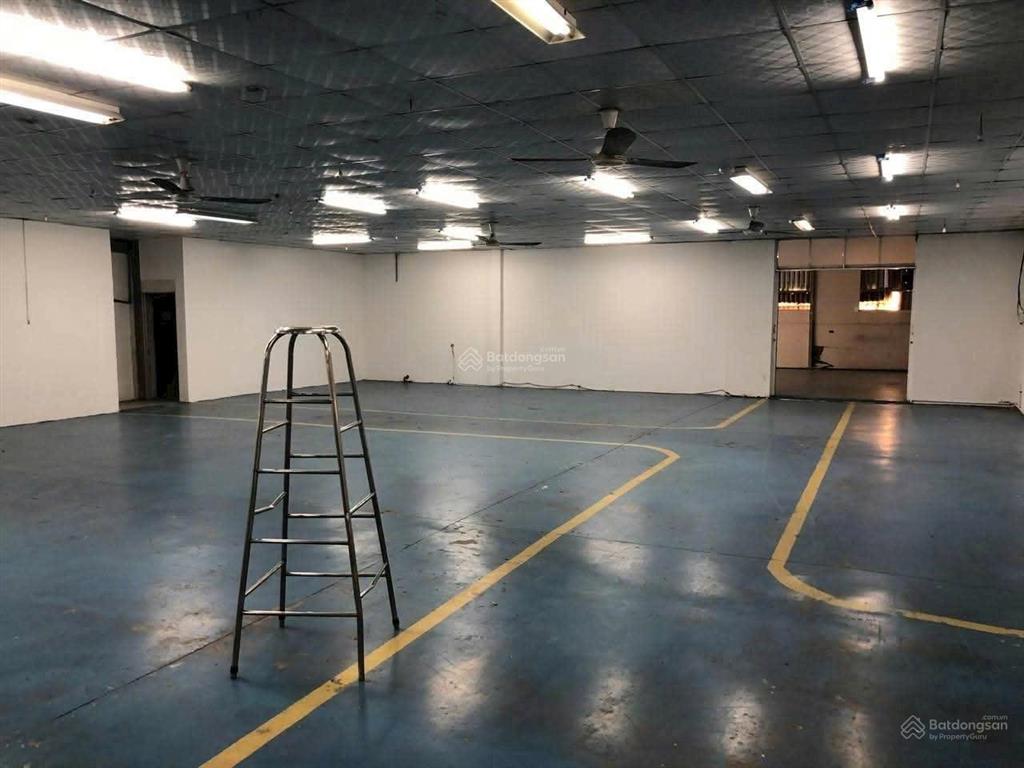 Cho thuê nhà xưởng 1000m có pccc. đường xe cont. tại lê văn khương.
