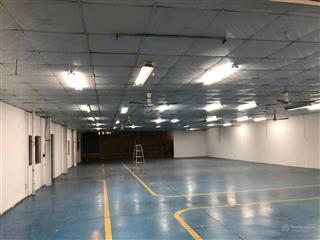 Cho thuê nhà xưởng 1000m có pccc. đường xe cont. tại lê văn khương.