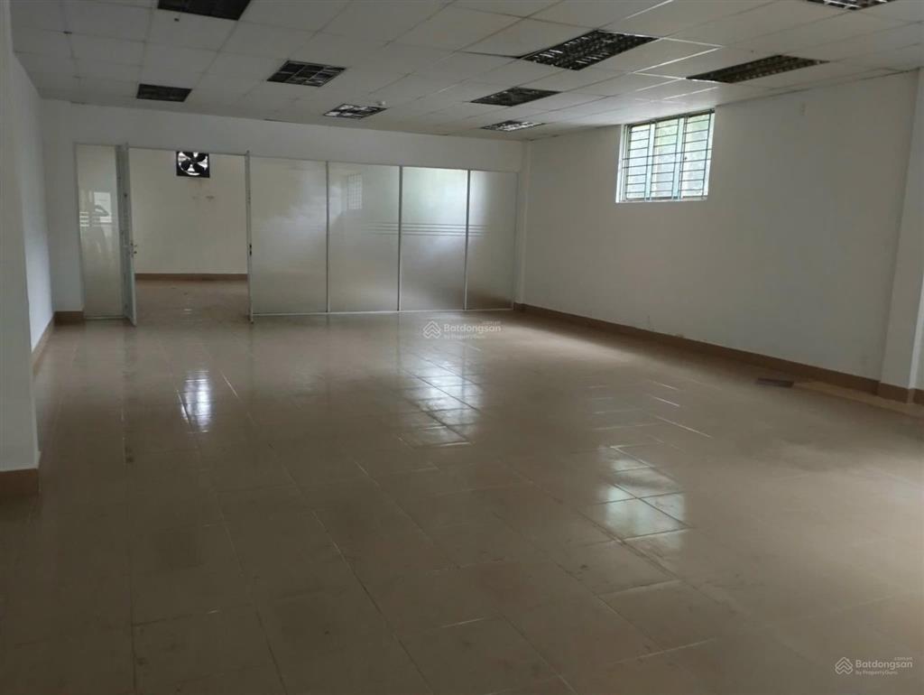 Cho thuê kho xưởng 1600m2 trong kcn tân bình, kho đẹp, tiện làm kho hàng hoặc sản xuất