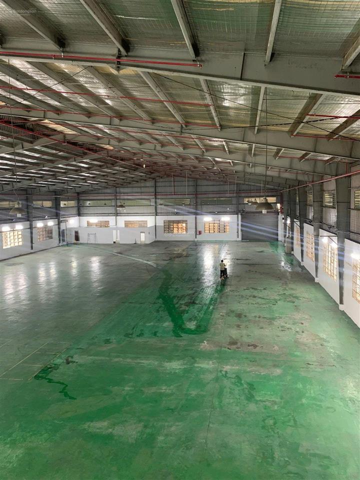 Cho thuê kho xưởng 2.070m2 đường cn13 trong kcn tân bình