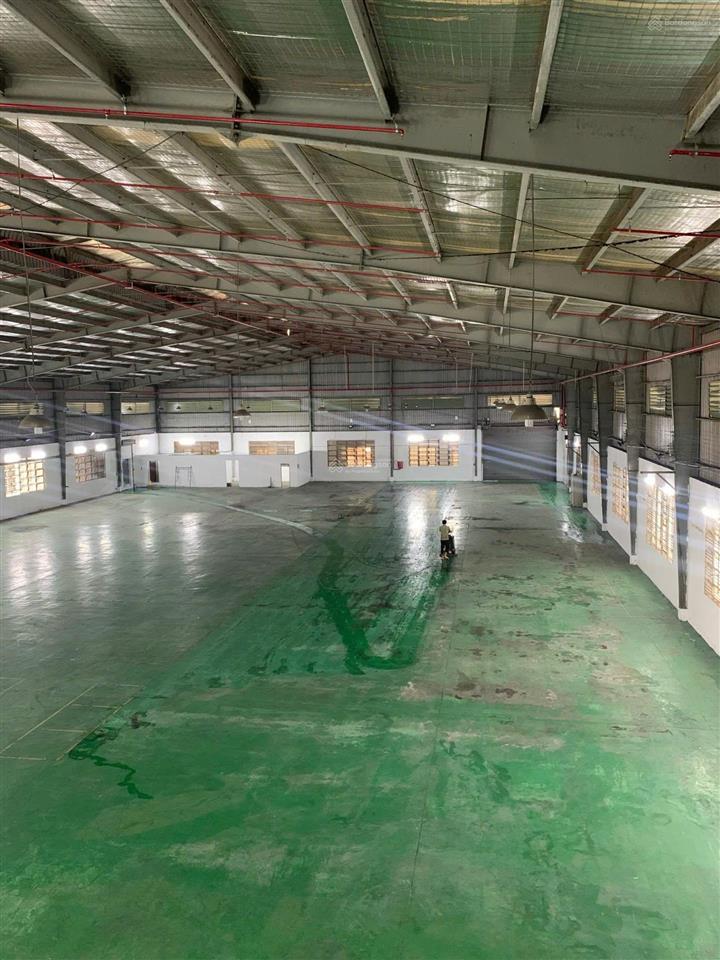 Cho thuê kho xưởng 2.070m2 đường cn13 trong kcn tân bình