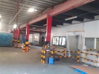 Cho thuê gấp 2500m2 kho xưởng mt cn1, trong kcn tân bình, có 4 cửa xuất nhập, giá 120k/m2