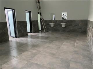 Cho thuê gấp kho xưởng 2200m2 tại đường kênh 19/5a kcn tân bình, giá 130k/m2/th, đường cont 24/24