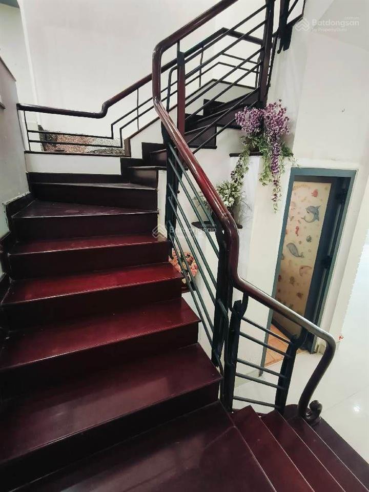 Nhà mặt tiền 4 tầng view công viên  ngay đại học kinh tế tphcm  5x20  8,4 tỷ