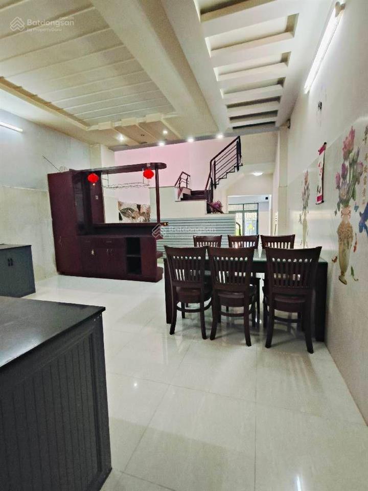 Nhà mặt tiền 4 tầng view công viên  ngay đại học kinh tế tphcm  5x20  8,4 tỷ