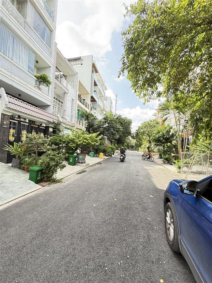 Bán đất 81m2 kdc phong phú 5  bình chánh