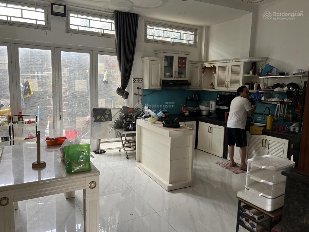 Mặt tiền kinh doanh đa ngành nghề đường phú định giá 9 tỷ