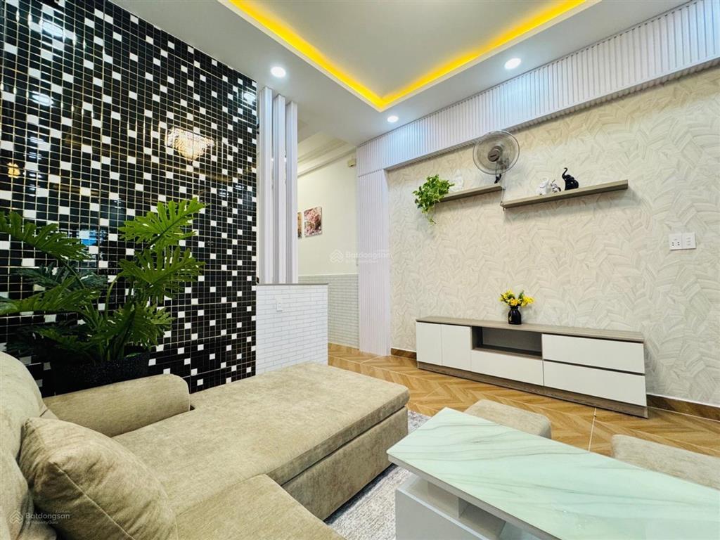 Bán nhà khu dân cư bình hưng tặng full nội thất