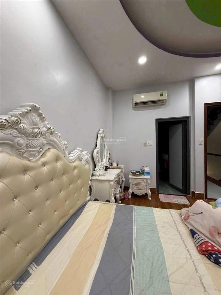 Bán nhà kdc phong phú 4 khai thác chdv có dòng tiền