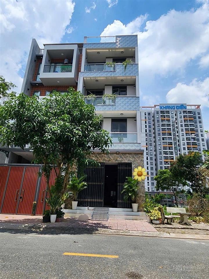 Bán nhà kdc phong phú 4 khai thác chdv có dòng tiền