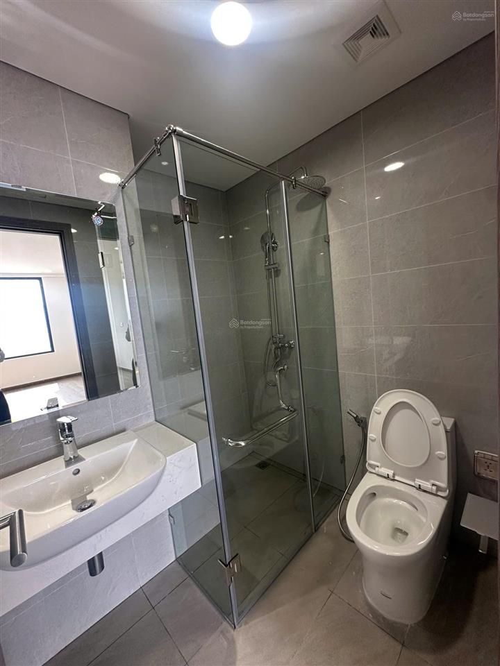 Bán căn hộ 2pn, hướng đông, view cực đẹp tại chung cư fpt plaza 3 mới nhận bàn giao   0932 406 ***