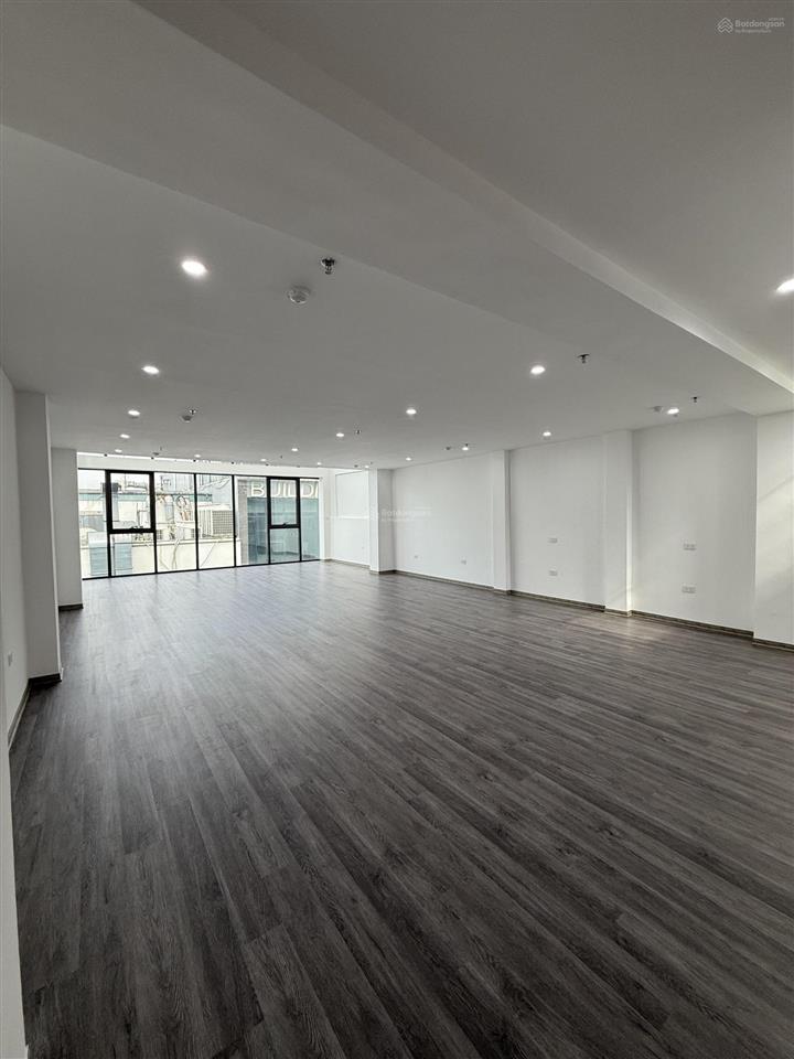 Chính chủ bán nhà 24 đường lê đức thọ từ liêm toà văn phòng 118m2 x 11 tầng , dòng tiền 300tr/tháng