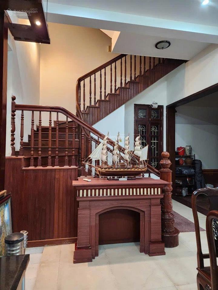 Chính chủ cần bán gấp nhà ngõ 93 nguyễn ngọc nại, số nhà 3 diện tích 61m2 x 5 tầng, oto tránh