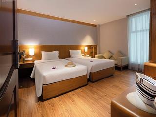 Chính chủ bán toà chung cư mini ngõ 103 trích sài tây hồ  lô góc  view hồ 12 phòng dòng tiền 100t